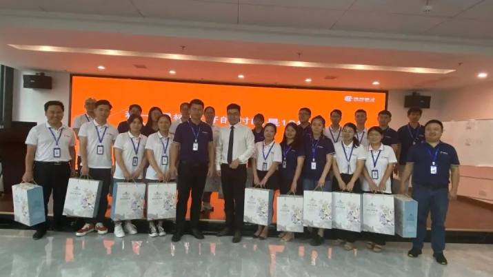 ����Ӣ�Ŕy����΢���F(tu��n)�_չ�x�܈�(zh��)������(n��i)Ӗ(x��n)